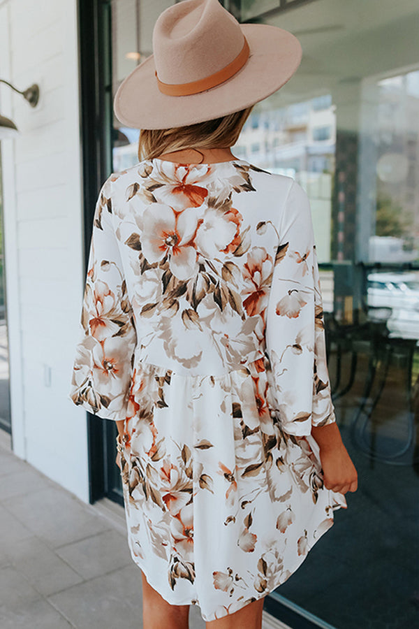 V-neck pullover knee-length floral dress