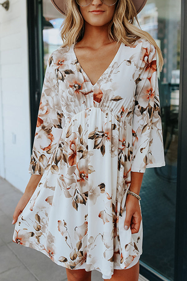 V-neck pullover knee-length floral dress