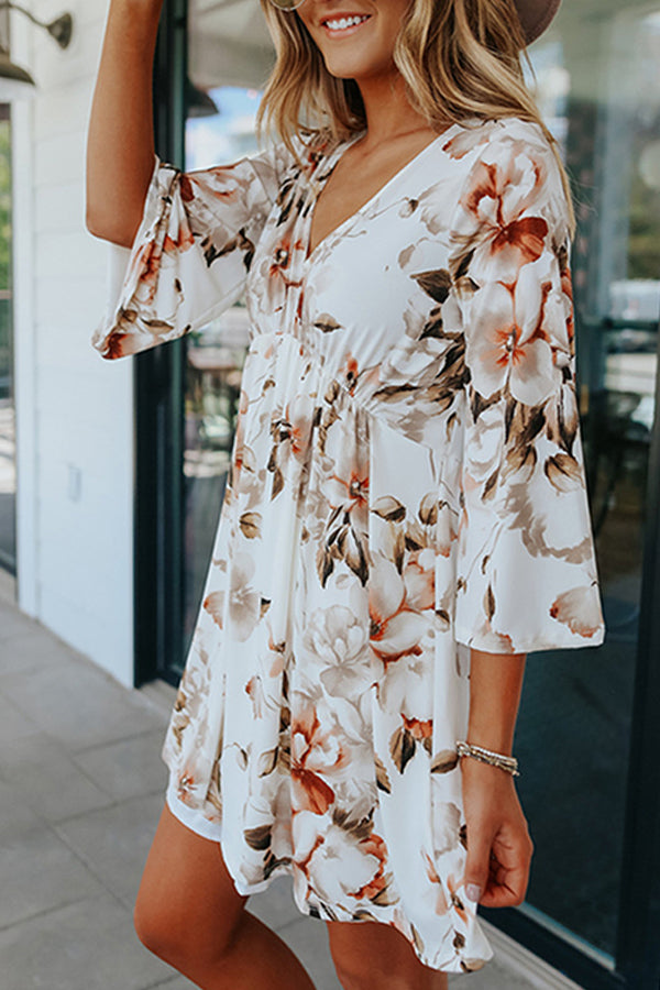 V-neck pullover knee-length floral dress